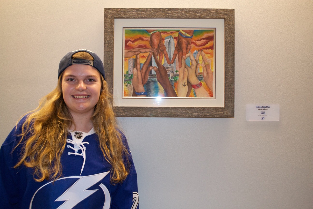 Megan Mikuen ’19 with her piece “Tampa Together”