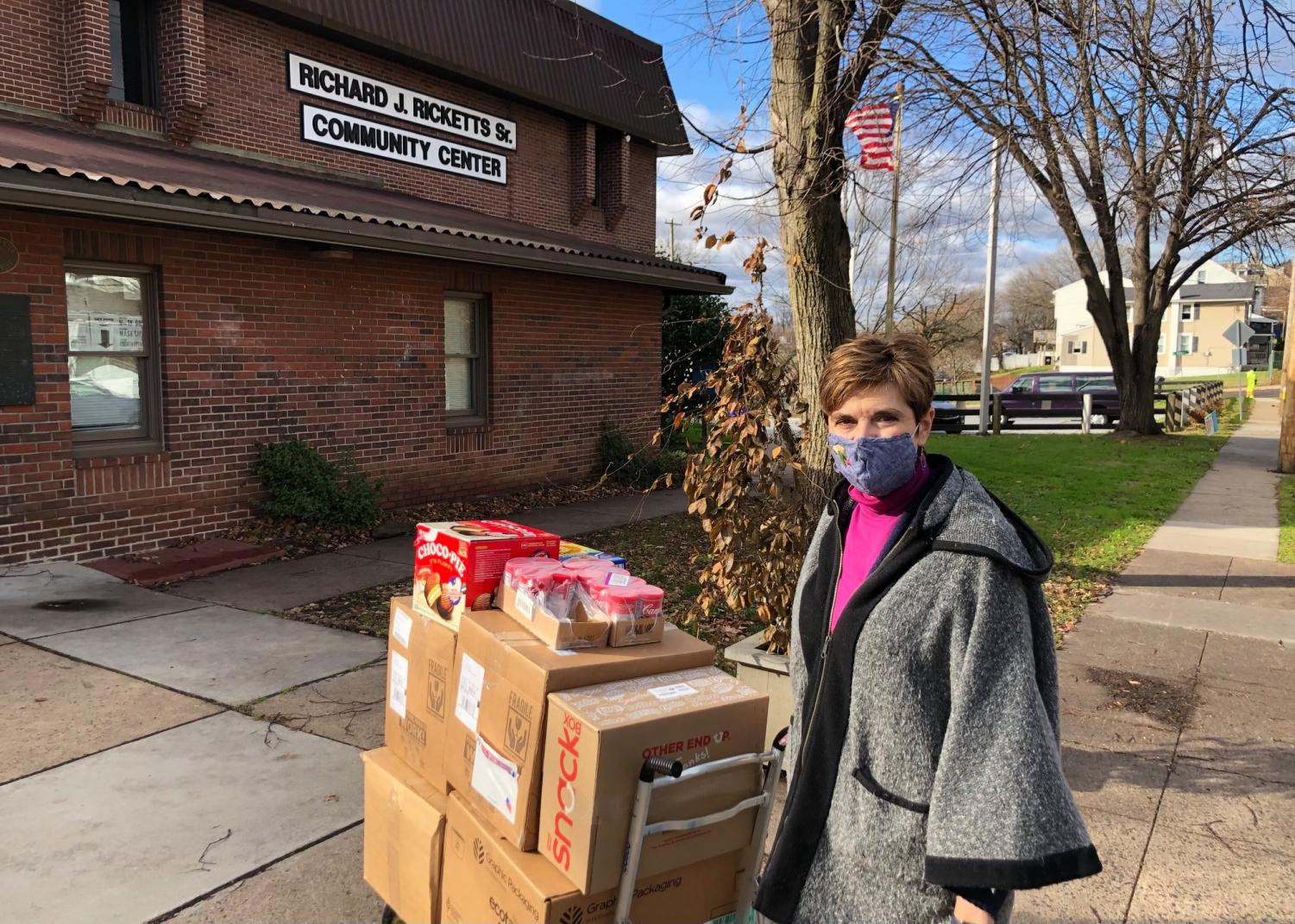 Food drive helps local families in Pottstown – The Hill News