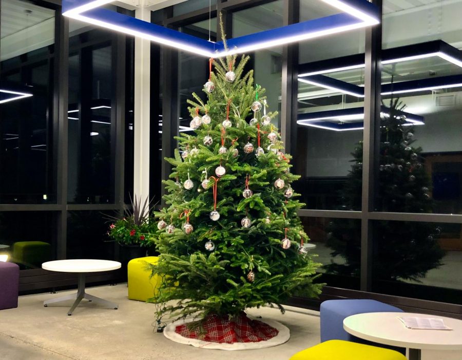 A Christmas tree decorated by Hill’s 6th formers perches in the second floor Quadrivium lobby.