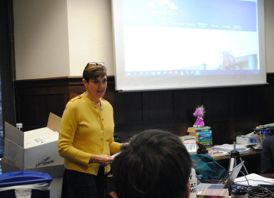 Cathy Skitko talks to journalism students about how her past has helped shape her present job.
